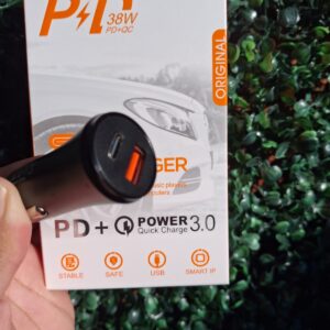 CARGADOR DE AUTO ENTRADA USB Y TIPO C