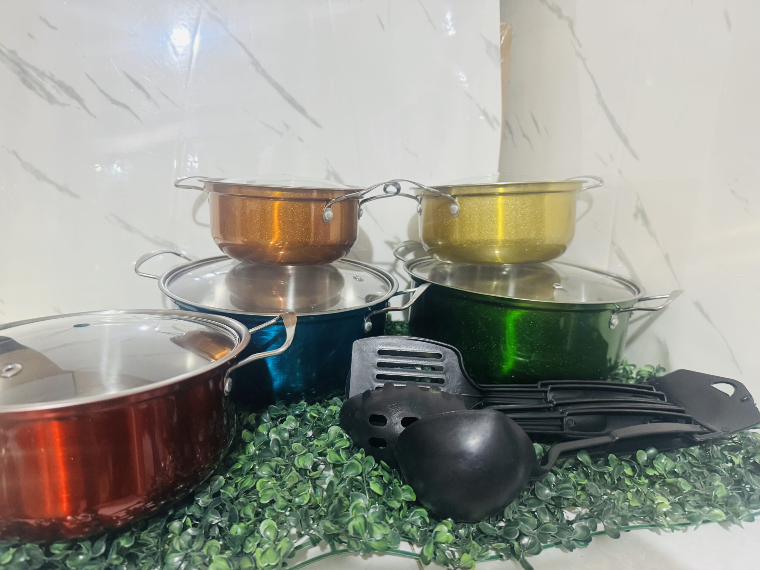 OLLAS CON UTENSILIOS PARA COCINA - Imagen 2